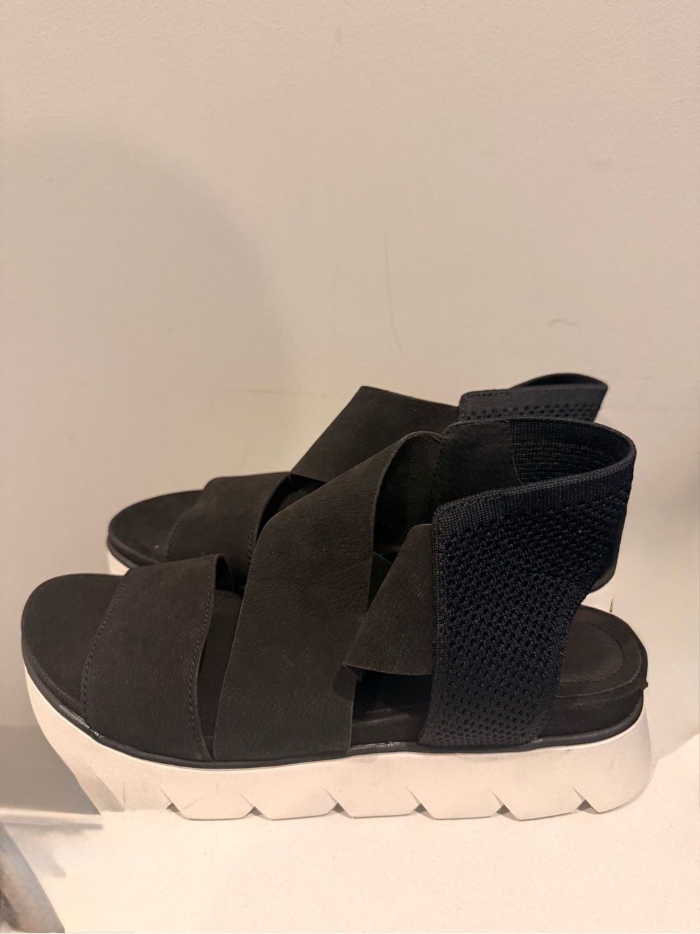 NWT Eileen Fisher Women's Black Platform Sandals with White Sole 8.5